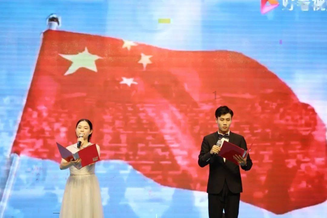 破碎的动物图形